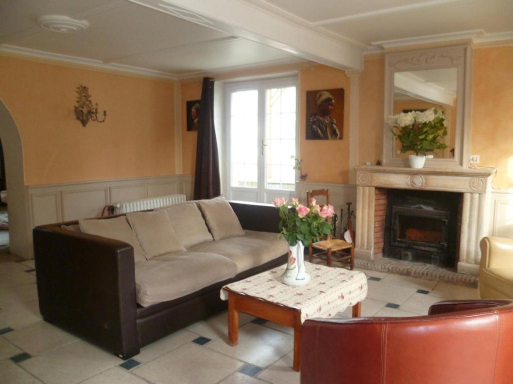 La Tonnelle Fleurie Chambres D'Hotes Sainte-Soulle Exterior foto
